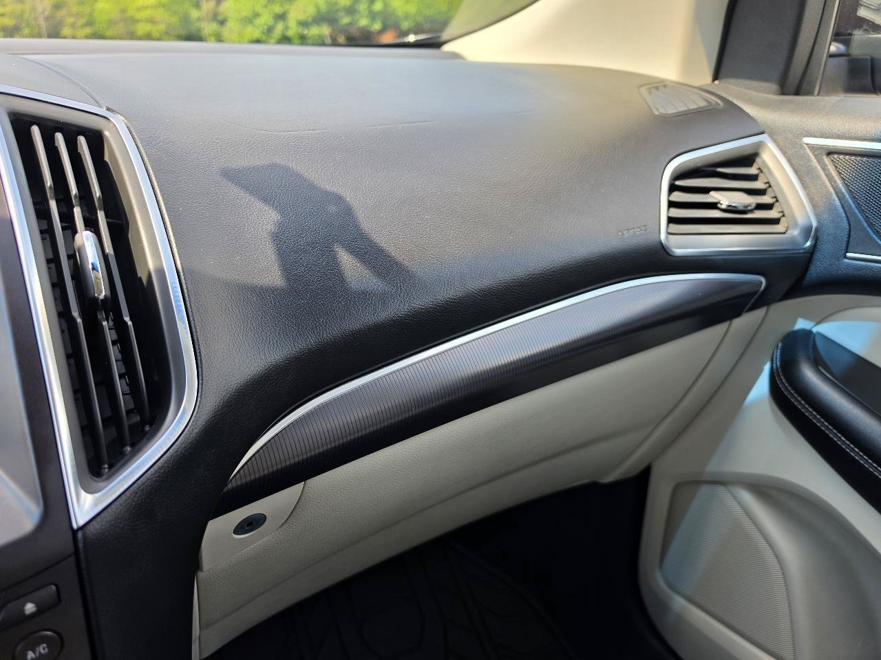 Used 2015 Ford Edge Titanium w/ Technology Package FWD image 15