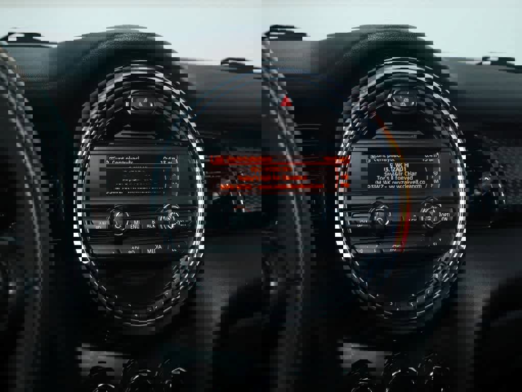 Used 2015 MINI Cooper S image 27