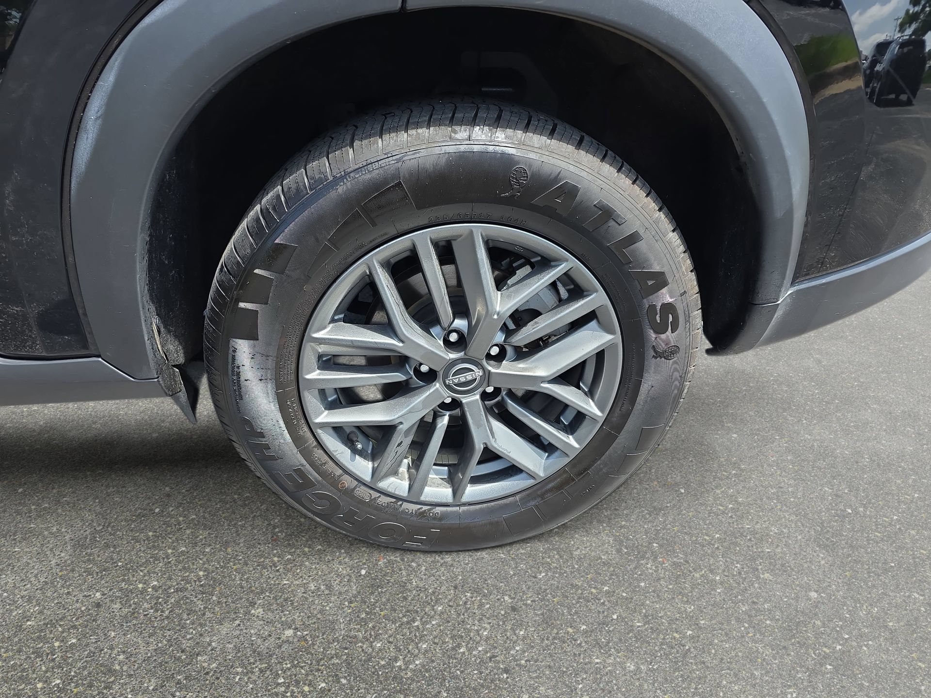 Used 2024 Nissan Rogue S FWD image 30
