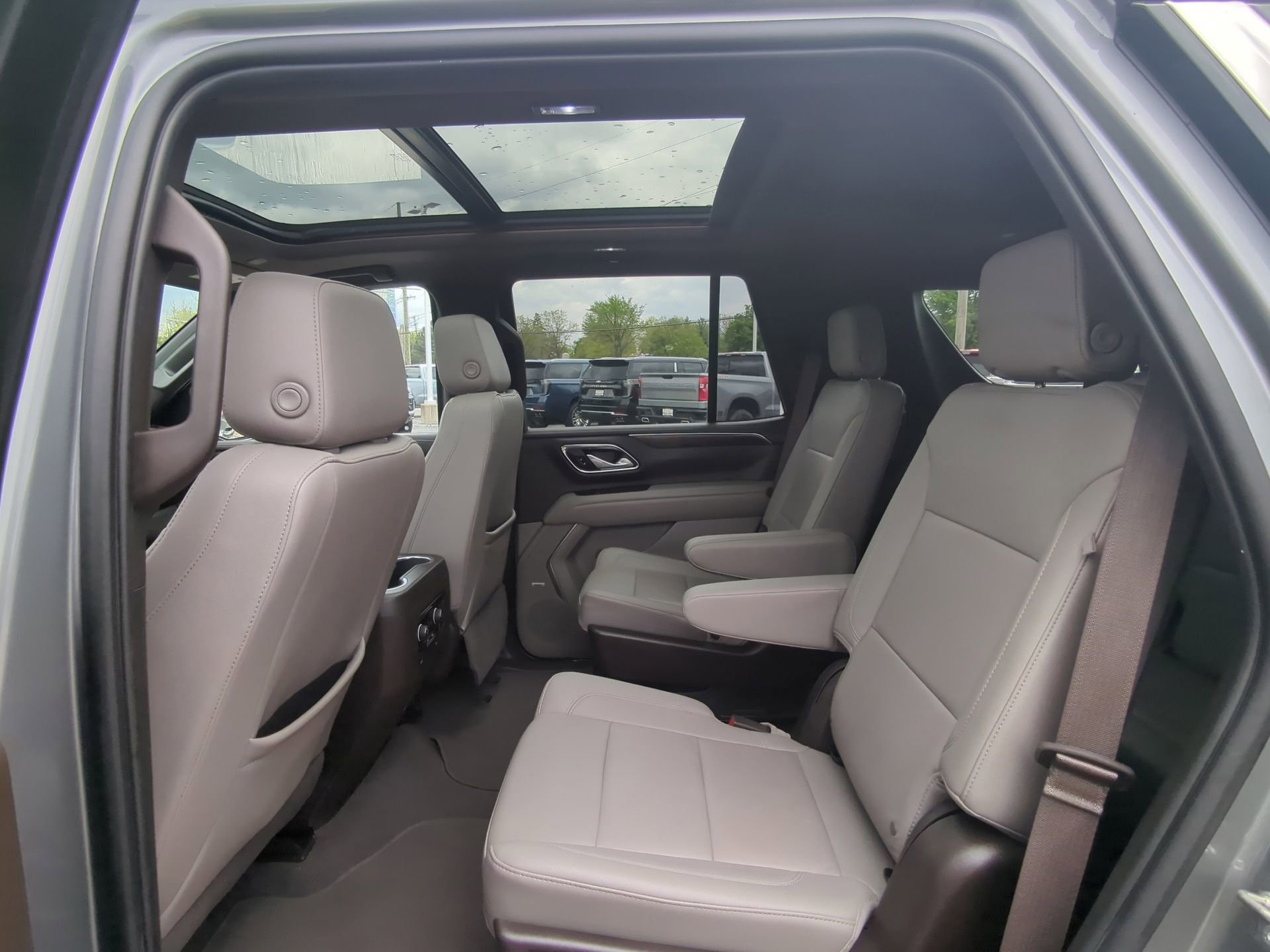 Used 2022 Chevrolet Tahoe LT AWD/4WD image 11