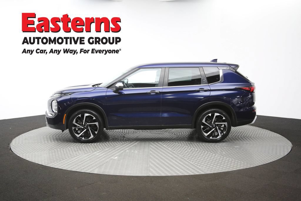Used 2023 Mitsubishi Outlander SE AWD/4WD image 60
