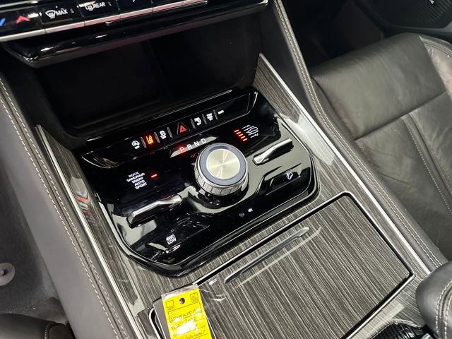 Used 2022 Jeep Wagoneer Series III w/ Flexible Seating Group image 40