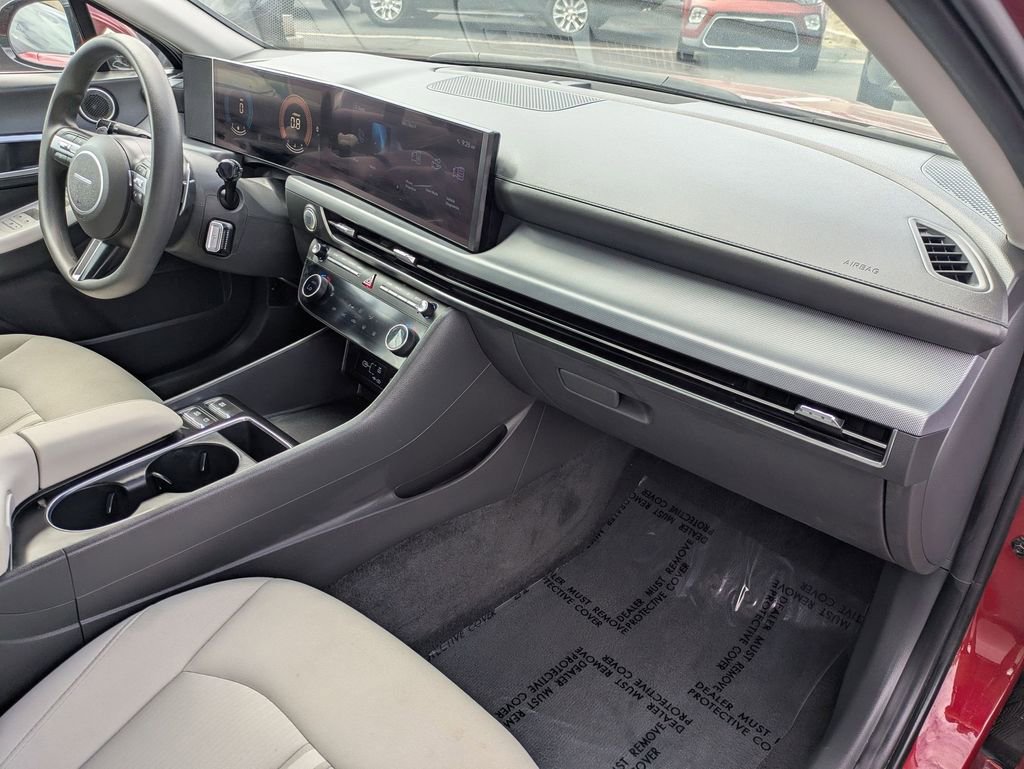 Used 2025 Hyundai Sonata SEL FWD image 36