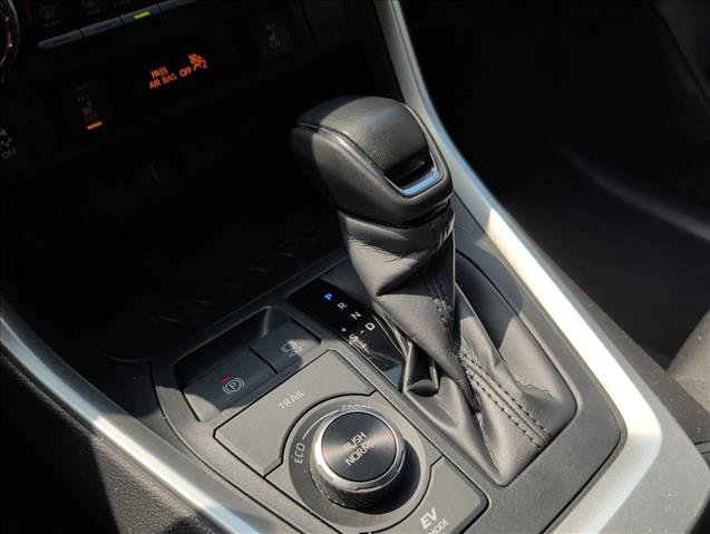 Used 2023 Toyota RAV4 SE w/ SE Grade Weather Package AWD/4WD image 15