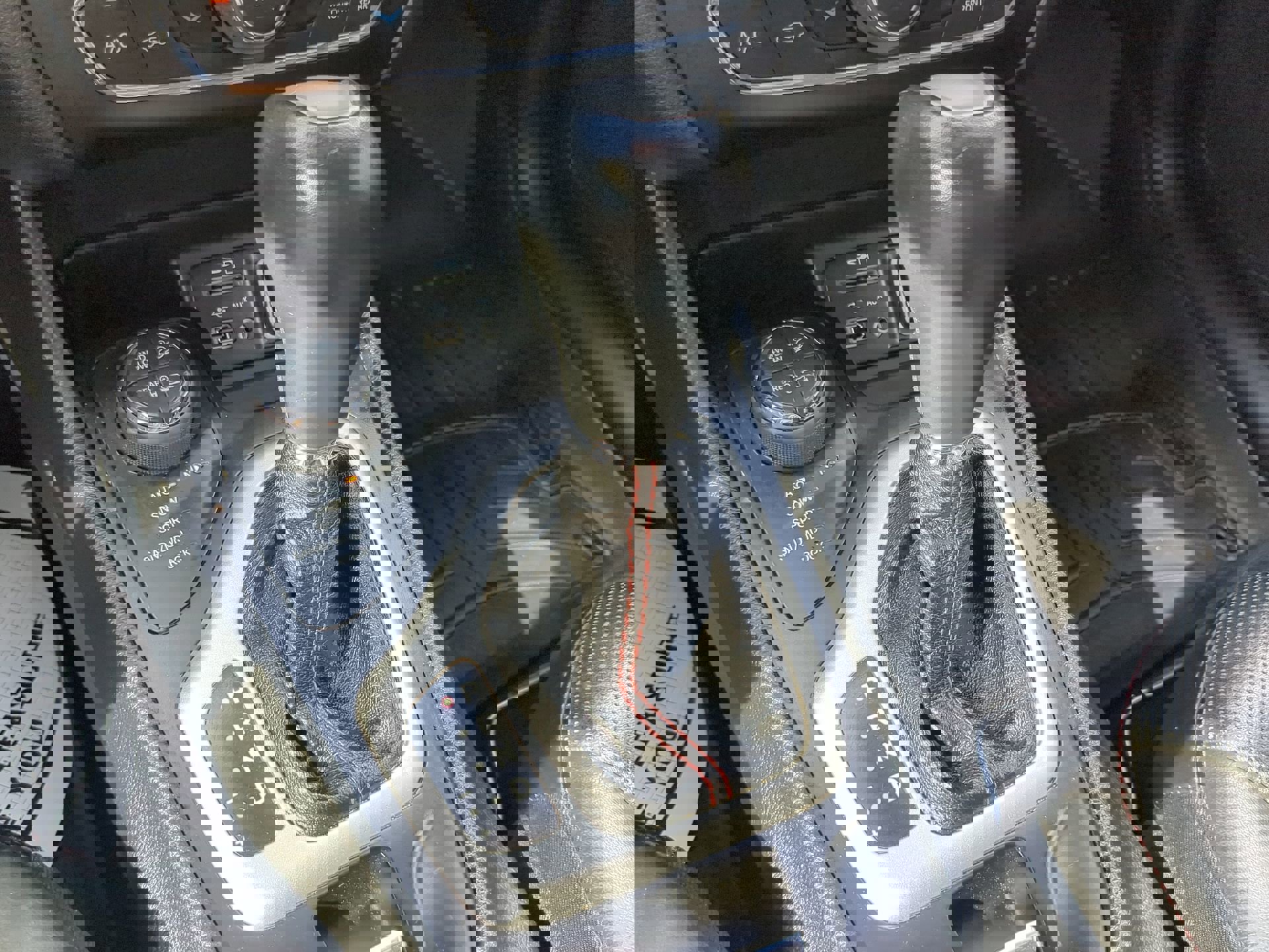 Used 2016 Jeep Cherokee Trailhawk w/ Comfort/Convenience Group image 58