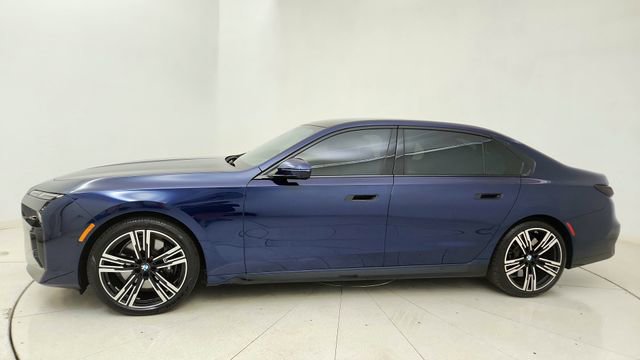 Used 2023 BMW 760i xDrive AWD/4WD image 3