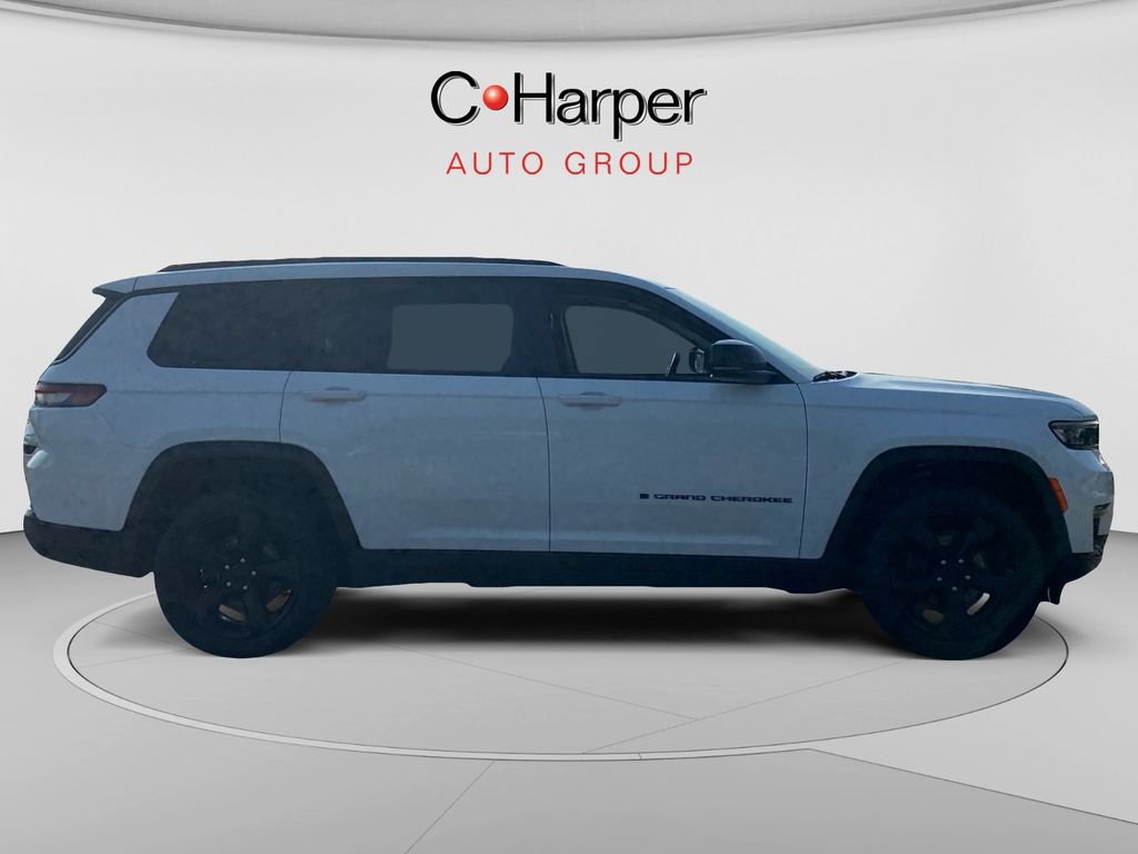 Used 2023 Jeep Grand Cherokee L Limited w/ Black Appearance Package AWD/4WD image 2