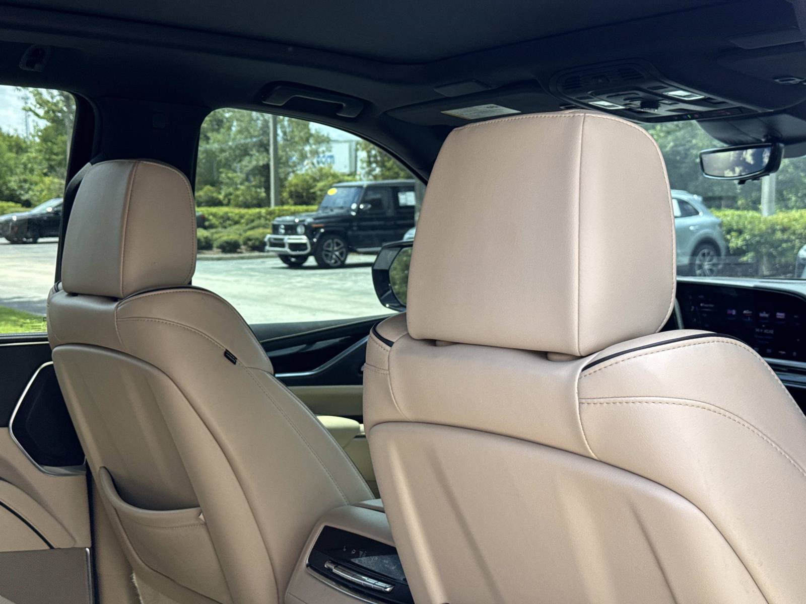 Certified 2024 Cadillac Escalade Premium Luxury w/ LPO, Floor Liner Package AWD/4WD image 28