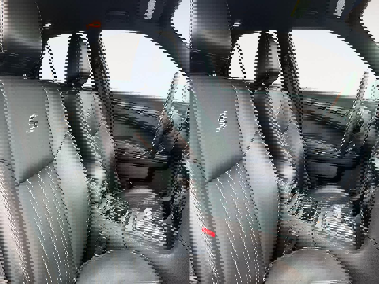 Used 2016 Chrysler 300 S image 17