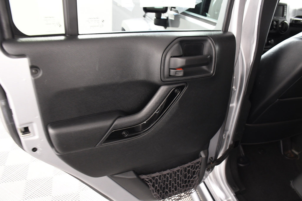 Used 2017 Jeep Wrangler Unlimited Sahara AWD/4WD image 25