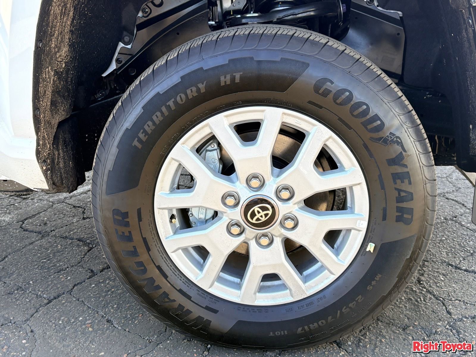 New 2025 Toyota Tacoma SR5 RWD image 11