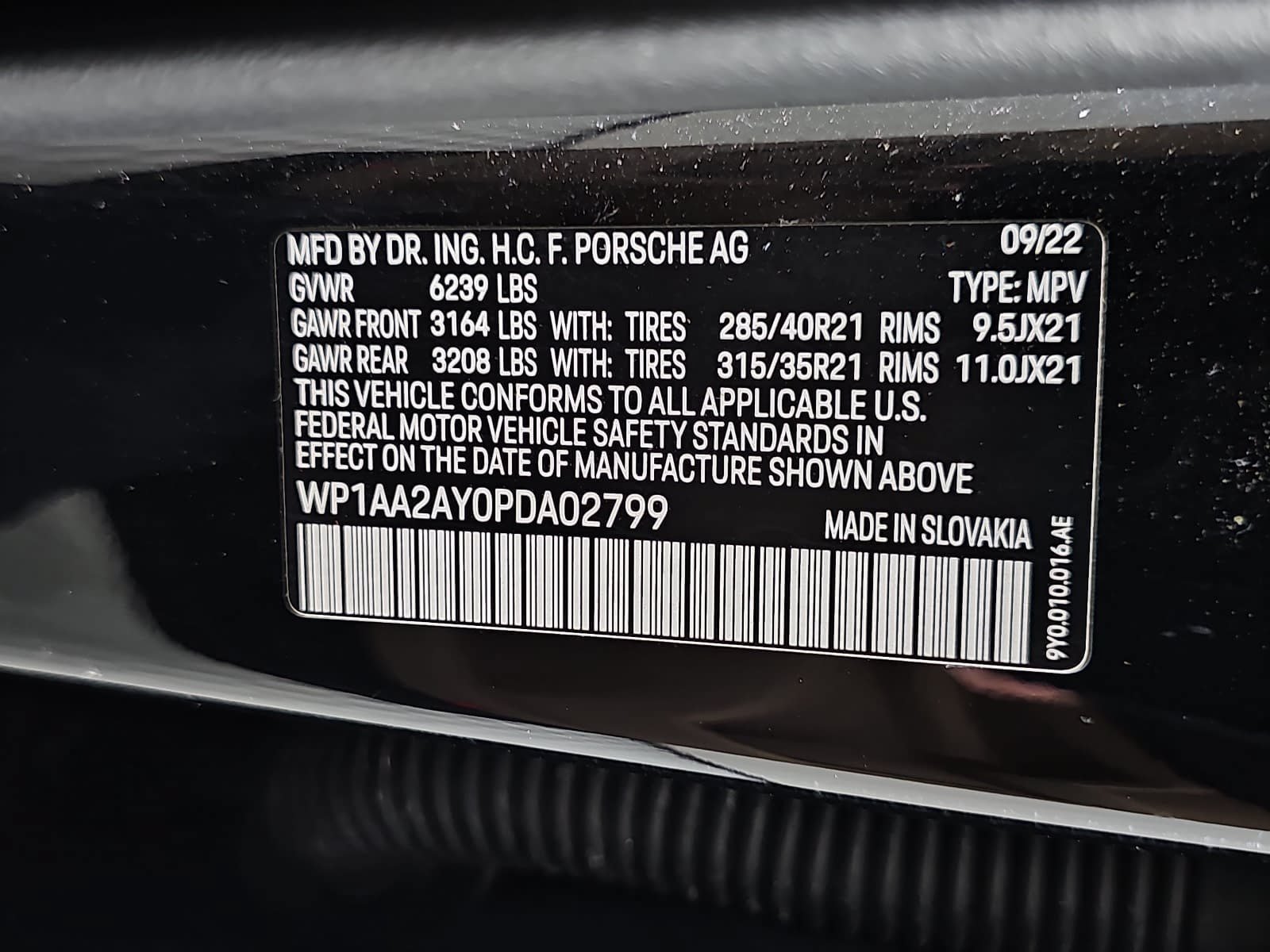 Used 2023 Porsche Cayenne Platinum Edition AWD/4WD image 31