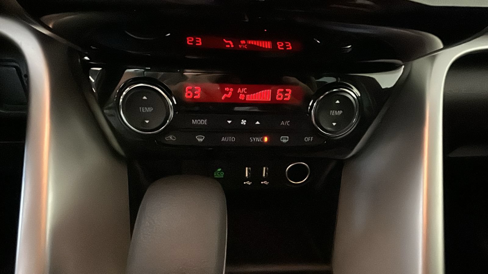 Used 2025 Mitsubishi Eclipse Cross AWD image 23