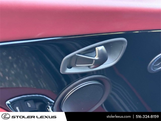 Used 2018 Aston Martin DB11 Coupe image 18