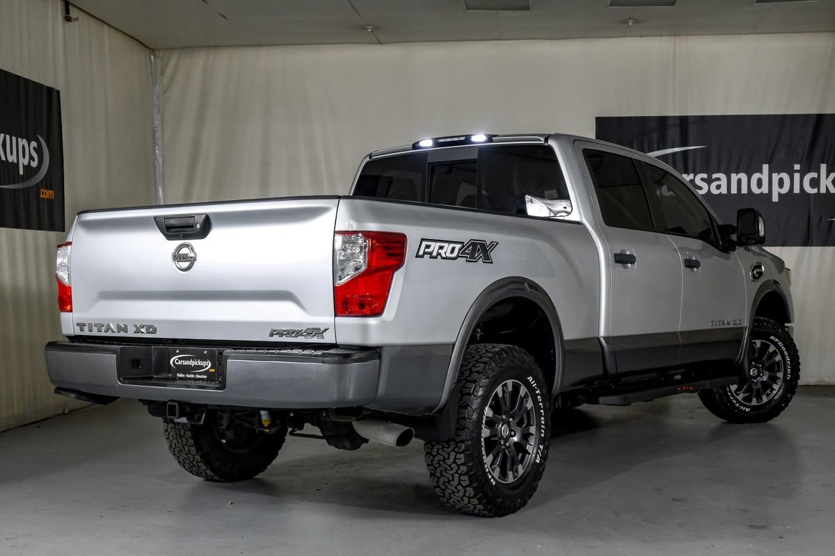 Used 2019 Nissan Titan PRO-4X image 8