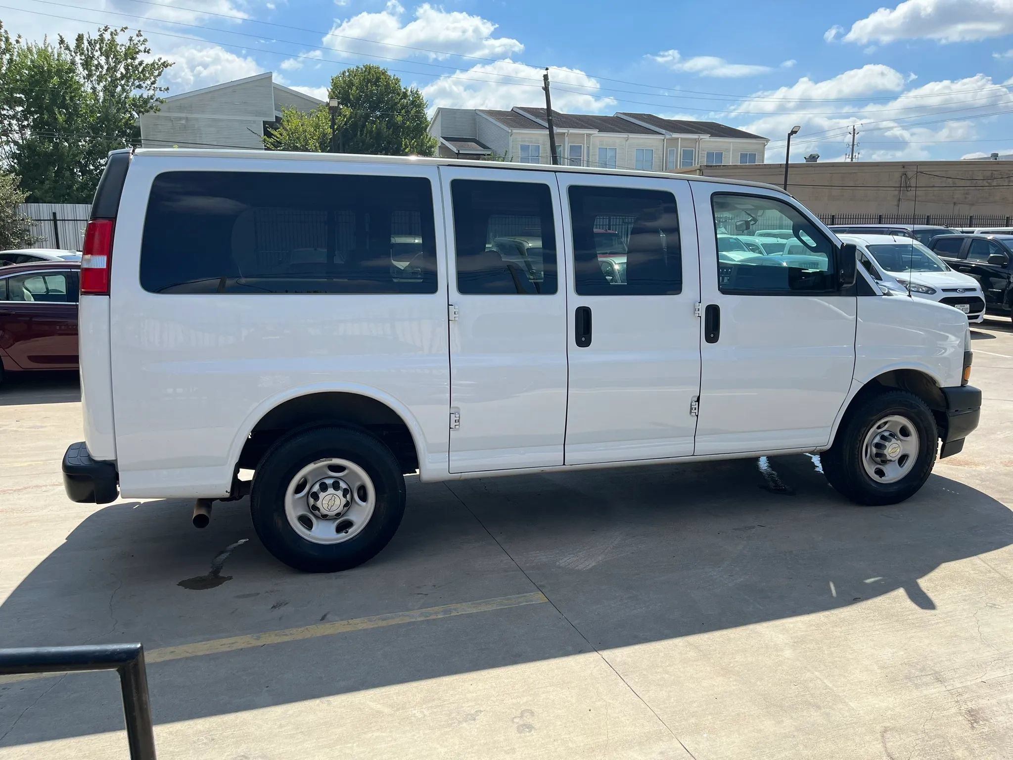 Used 2020 Chevrolet Express 2500 LS w/ Driver Convenience Package RWD image 10
