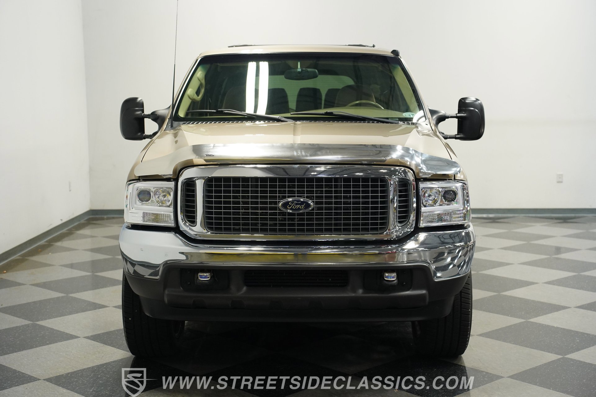 Used 2000 Ford Excursion XLT image 17