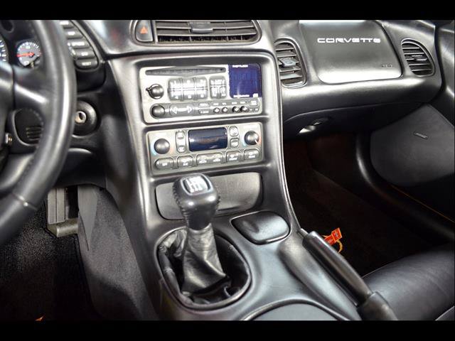 Used 2002 Chevrolet Corvette Convertible w/ Preferred Equipment Group2 RWD image 16