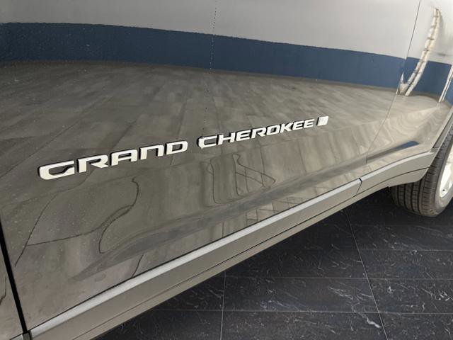New 2025 Jeep Grand Cherokee Laredo X w/ Trailer Tow Package image 32
