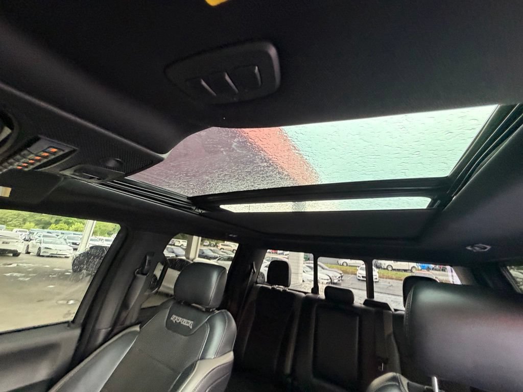 Used 2018 Ford F150 Raptor w/ Equipment Group 802A Luxury AWD/4WD image 29