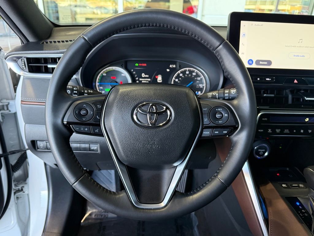 Certified 2023 Toyota Venza XLE image 25