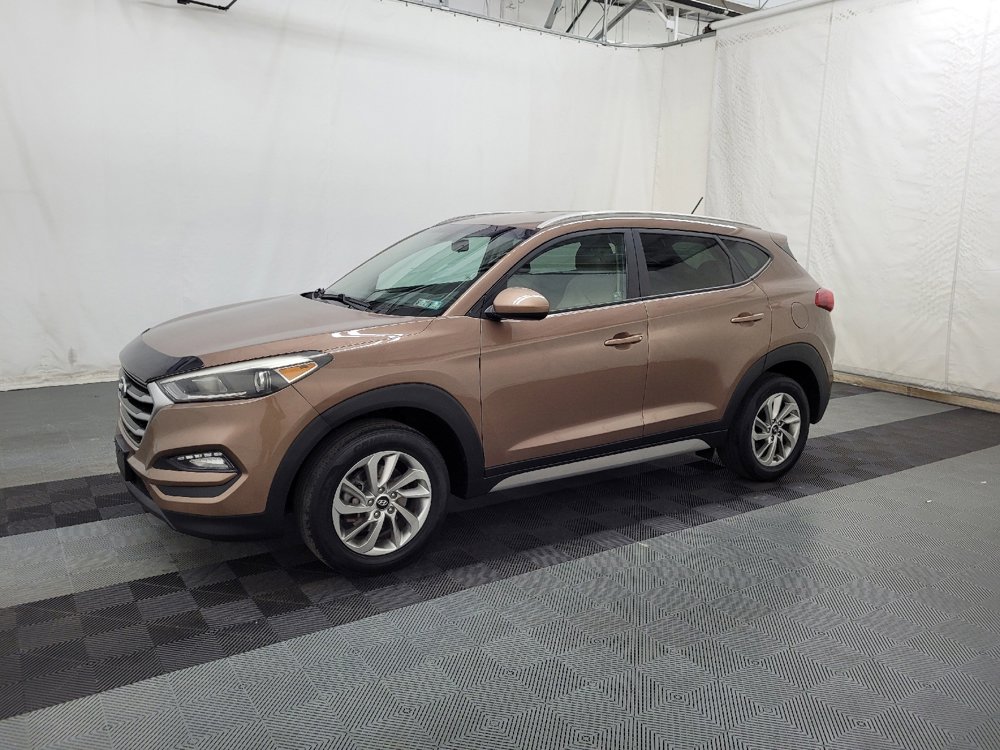Used 2017 Hyundai Tucson SE AWD/4WD image 2