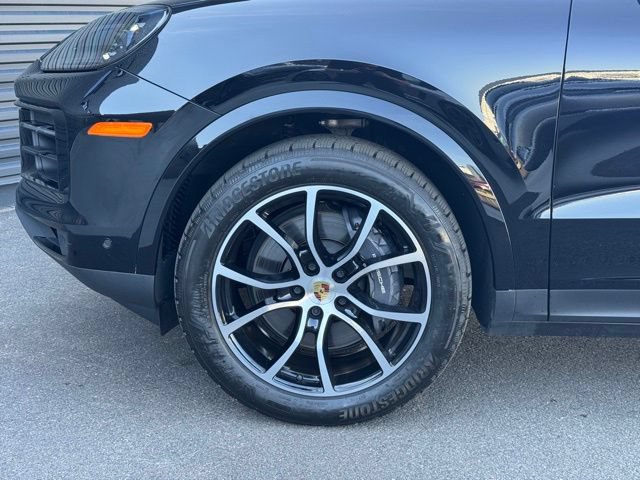 Certified 2024 Porsche Cayenne AWD/4WD image 12