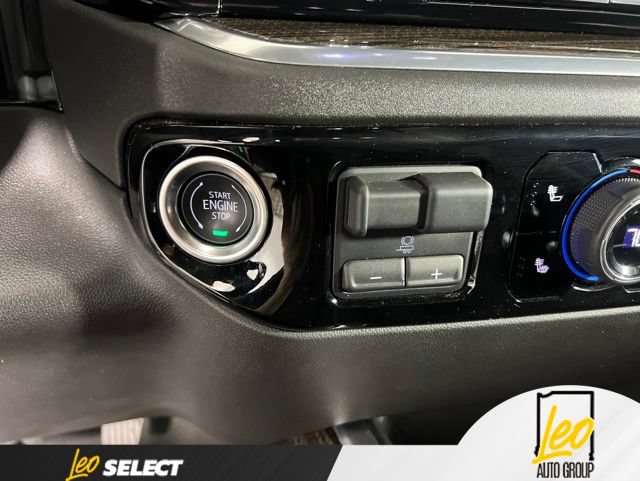 Used 2025 Chevrolet Silverado 1500 LT w/ Z71 Off-Road Package AWD/4WD image 17