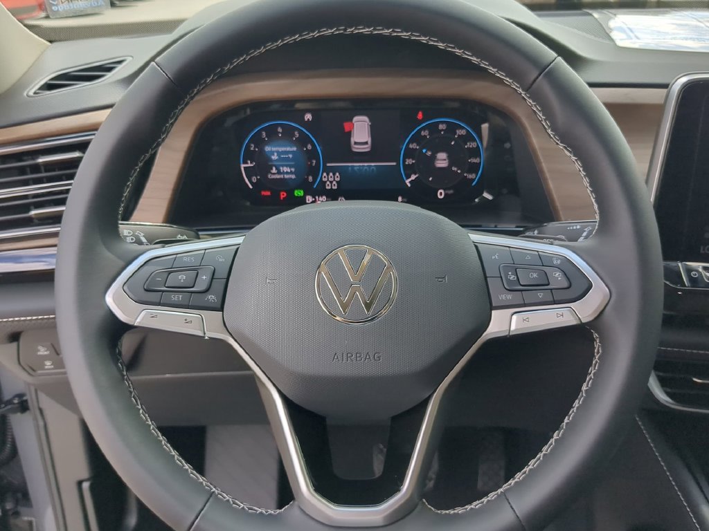 New 2026 Volkswagen Atlas SE FWD image 32