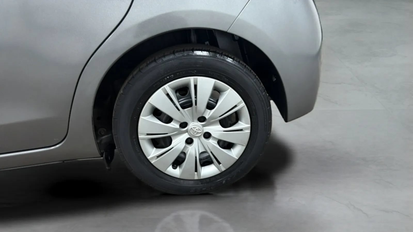 Used 2015 Toyota Yaris L FWD image 24