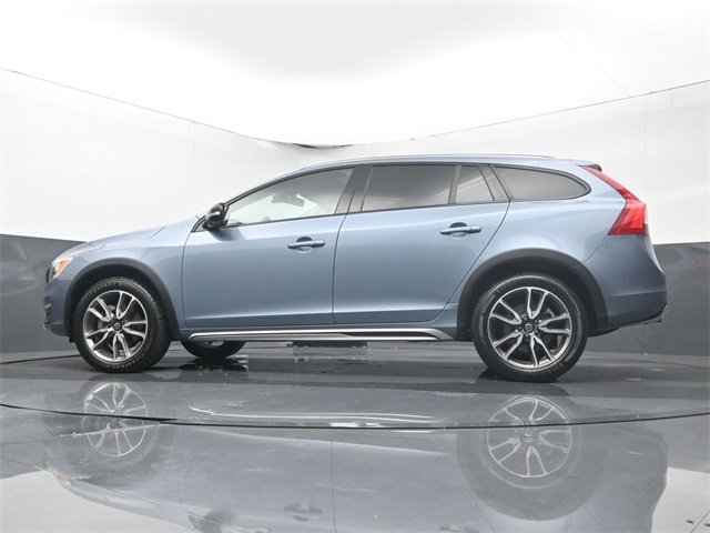 Used 2018 Volvo V60 T5 Cross Country w/ Convenience Package image 9
