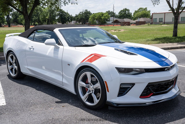 Used 2017 Chevrolet Camaro SS RWD image 21