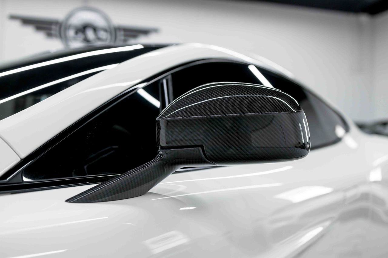 Used 2016 Aston Martin Vanquish Coupe image 28