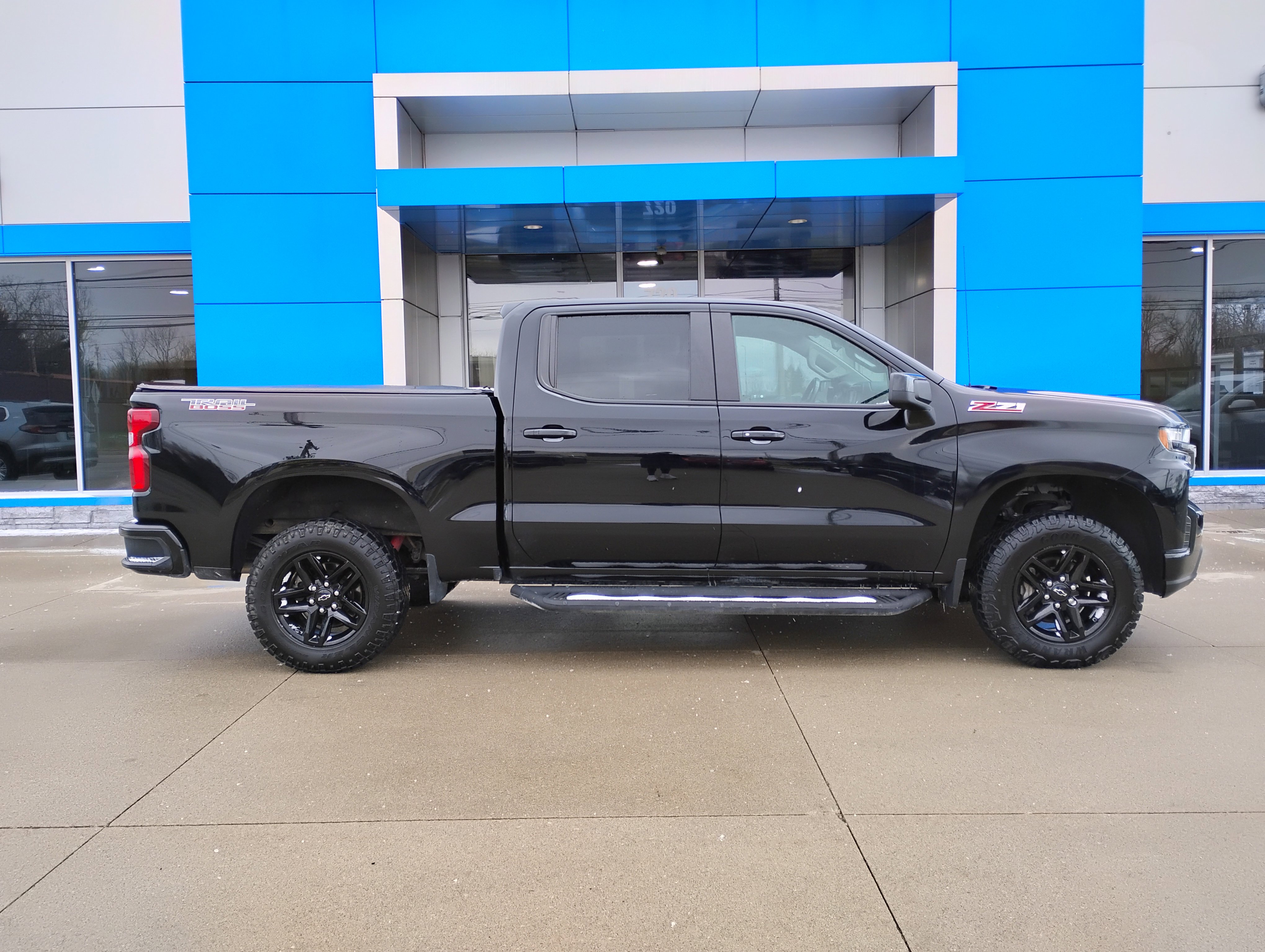 Used 2020 Chevrolet Silverado 1500 LT Trail Boss image 33