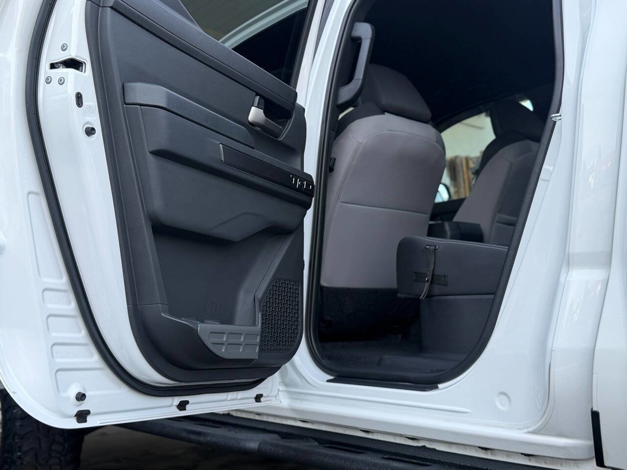 Used 2024 Toyota Tacoma TRD Off-Road w/ TRD Off Road Upgrade Package image 31