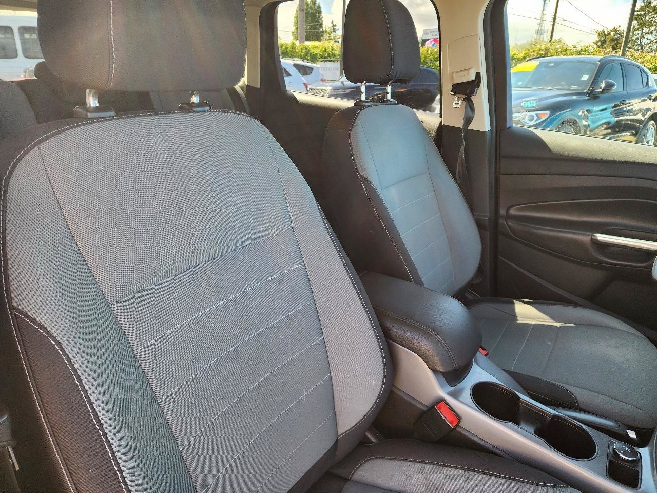 Used 2016 Ford Escape SE AWD/4WD image 31