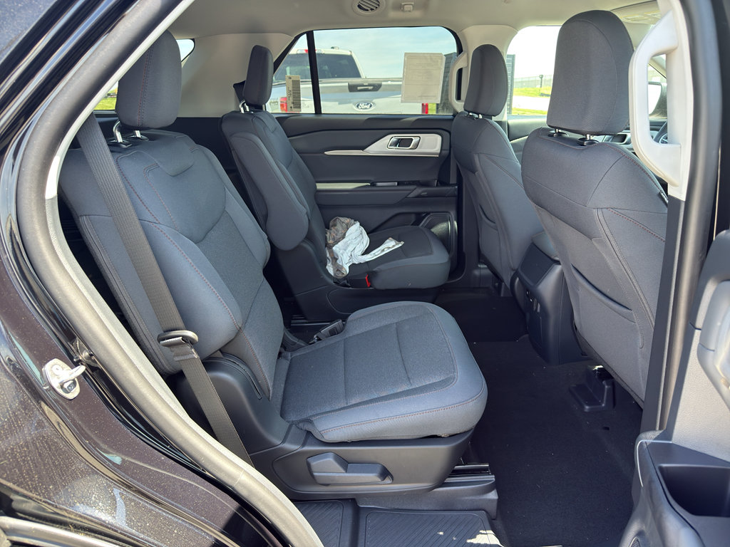 New 2026 Ford Explorer Active RWD image 17
