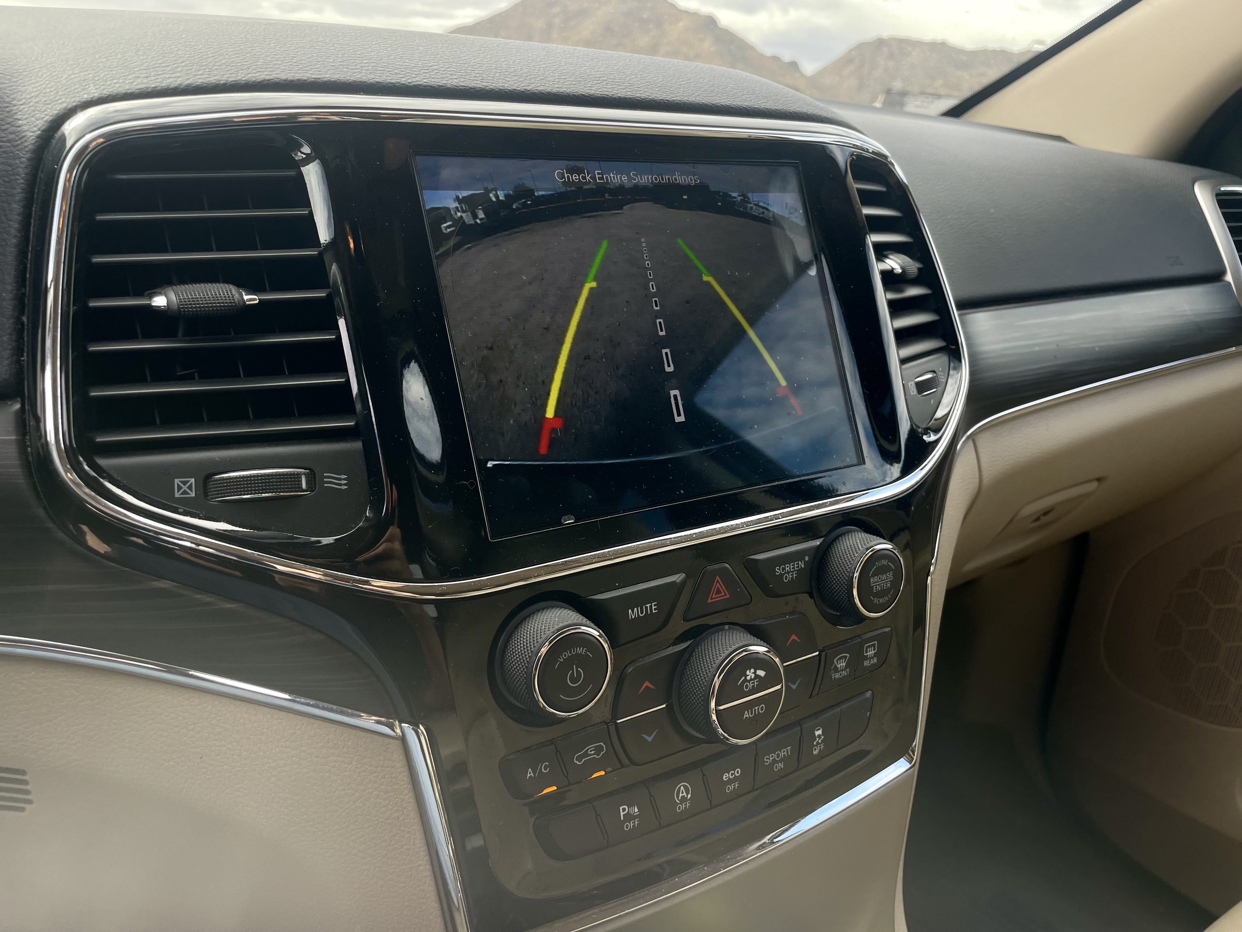 Used 2019 Jeep Grand Cherokee Limited AWD/4WD image 19
