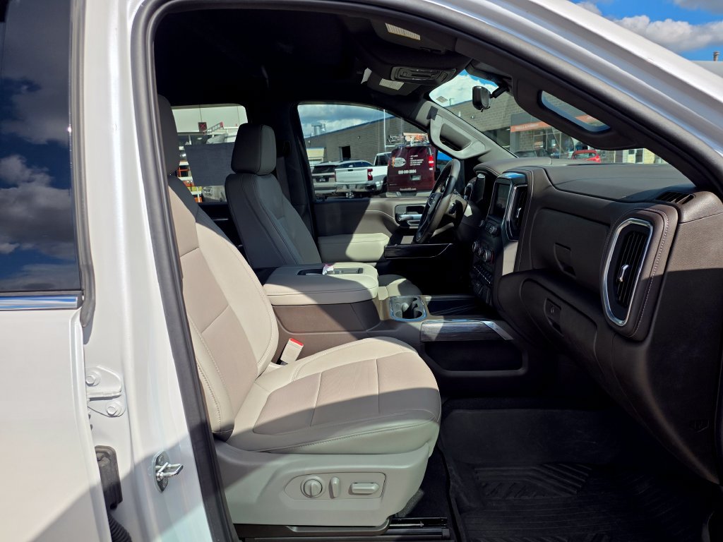 Certified 2021 Chevrolet Silverado 3500 LTZ w/ LTZ Premium Package AWD/4WD image 15