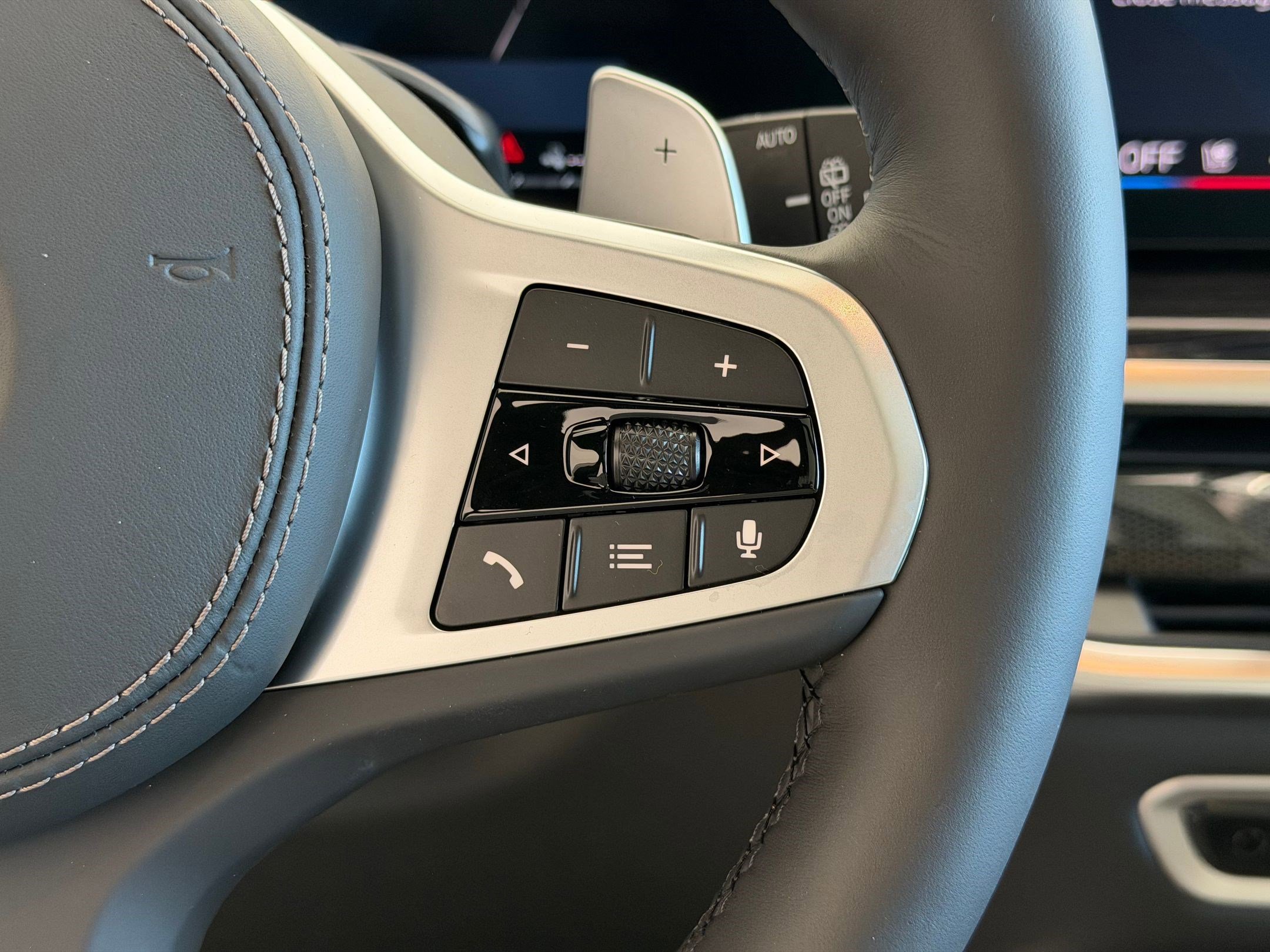 New 2026 BMW X5 xDrive50e w/ M Sport Package image 29