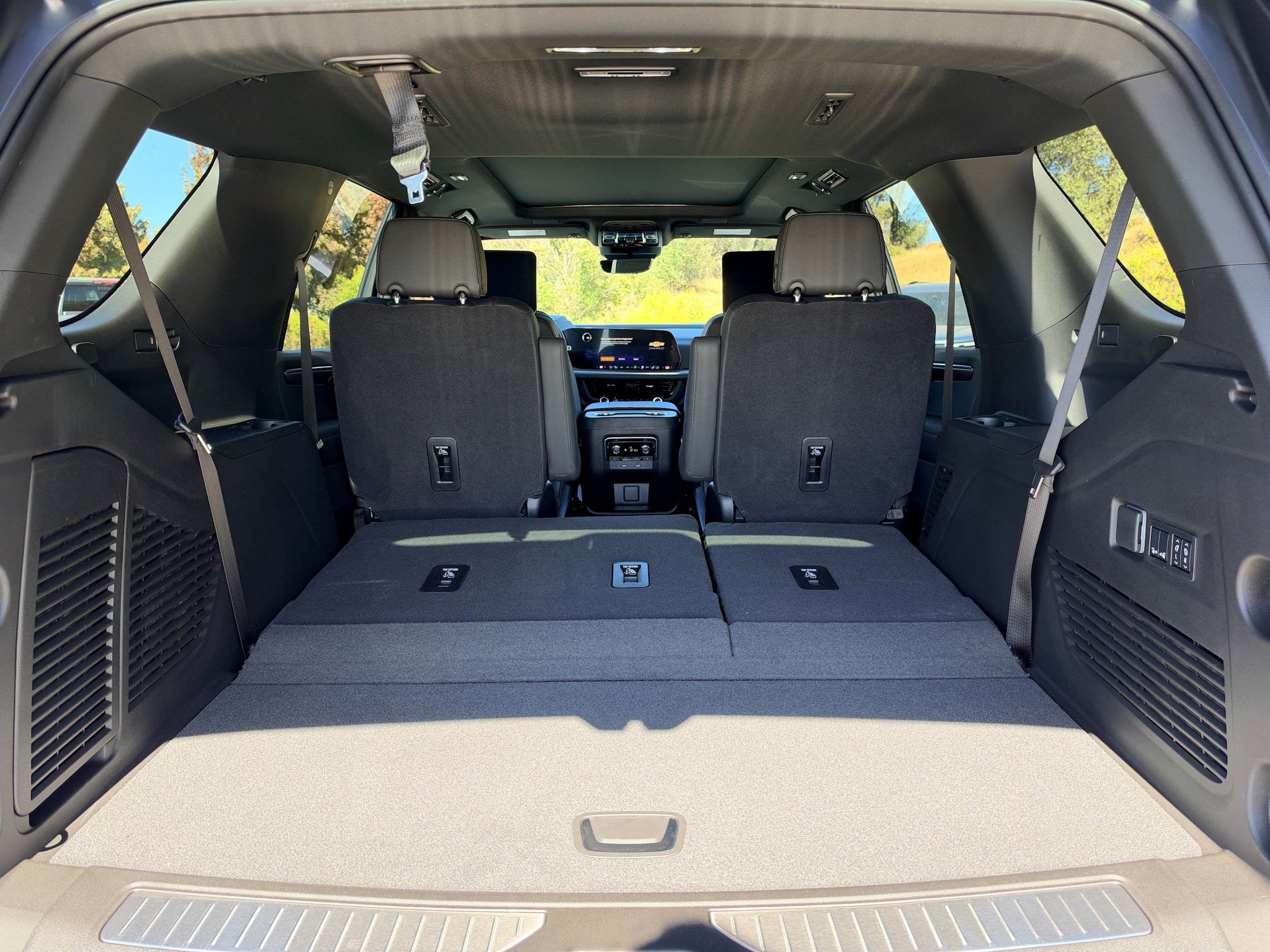 New 2027 Chevrolet Tahoe High Country AWD/4WD image 8
