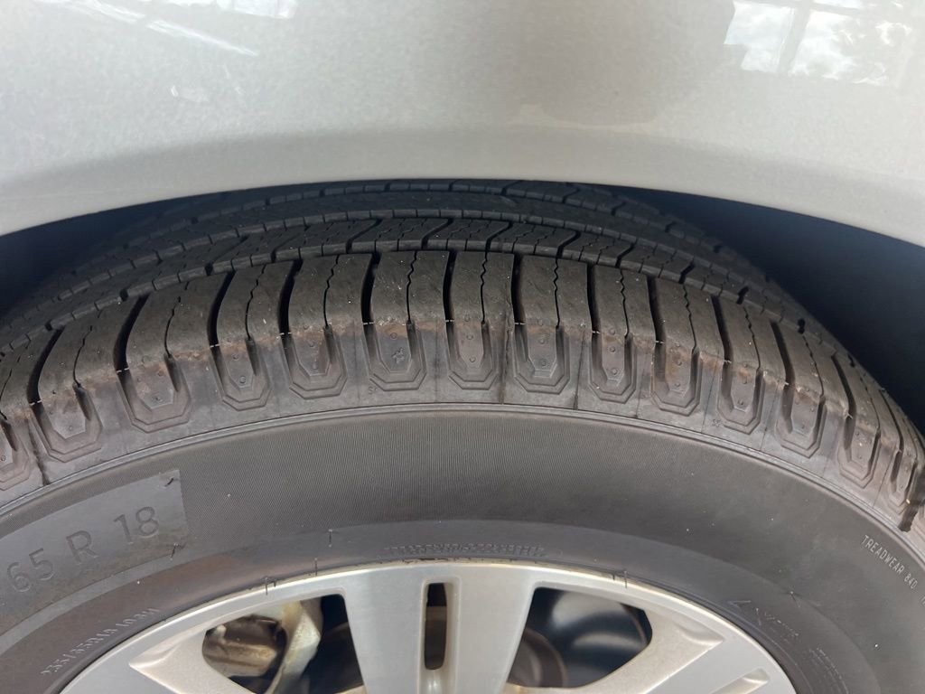 Used 2012 Cadillac SRX Luxury FWD image 5
