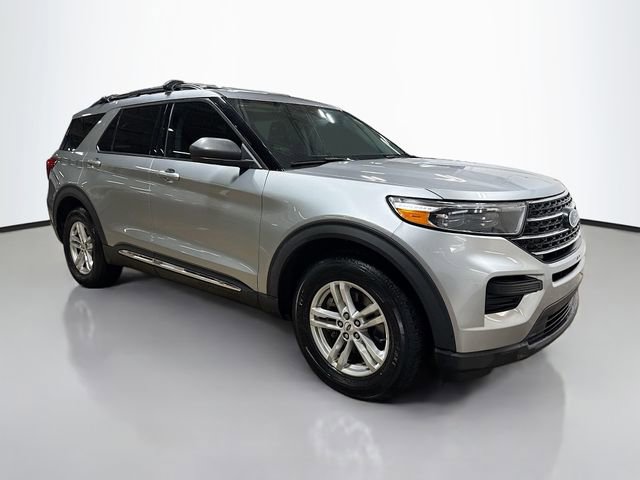 Used 2023 Ford Explorer XLT image 5