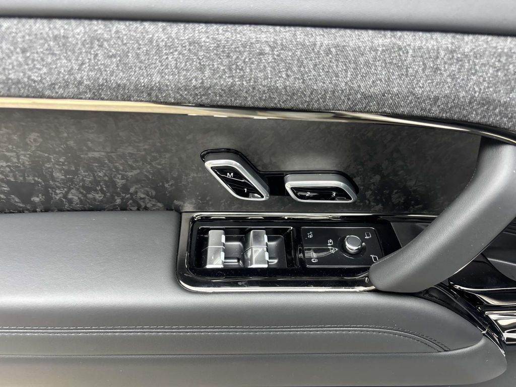 New 2025 Land Rover Range Rover Sport Dynamic SE image 10