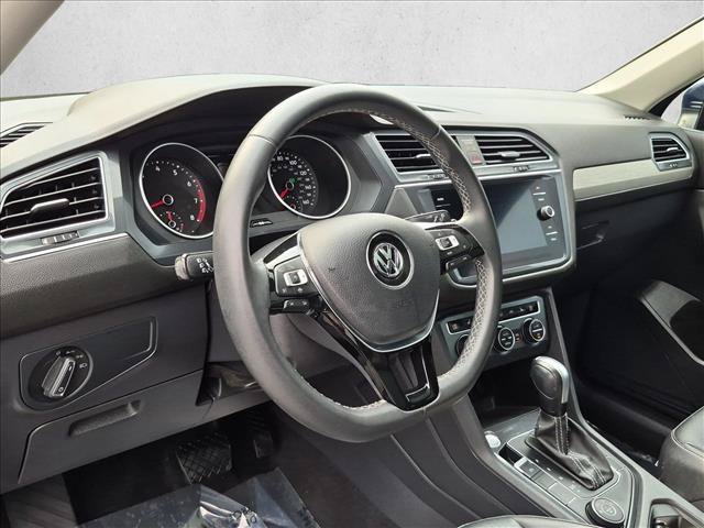 Used 2021 Volkswagen Tiguan SE w/ Panoramic Sunroof Package AWD/4WD image 10