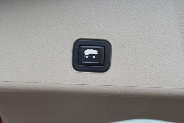 Used 2016 Cadillac SRX Performance w/ Driver Awareness Package FWD image 42