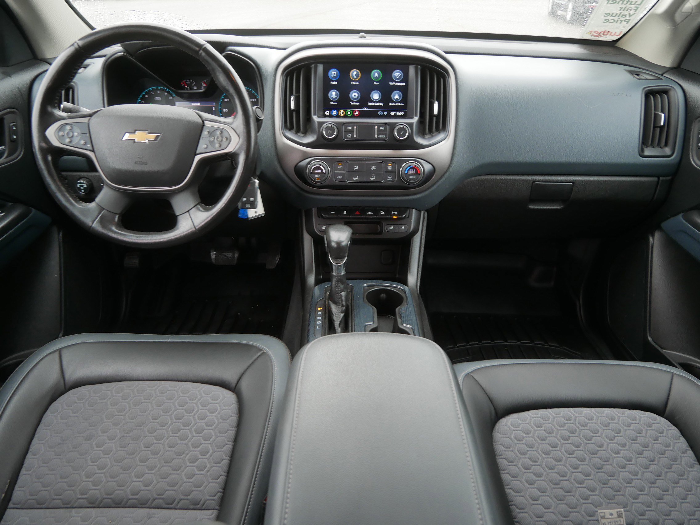 Used 2022 Chevrolet Colorado Z71 AWD/4WD image 10