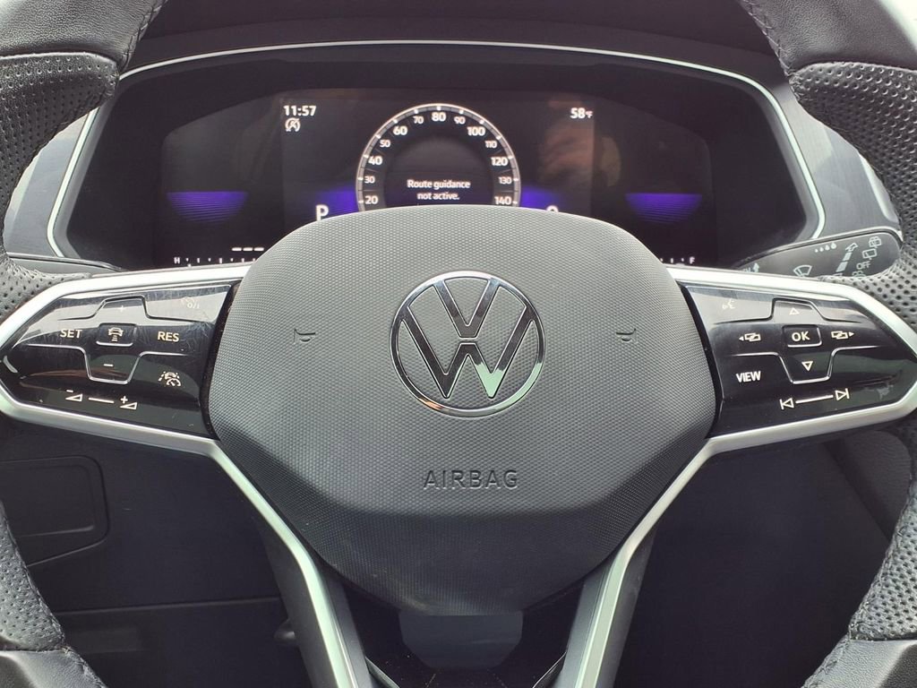 Used 2024 Volkswagen Tiguan SE R-Line FWD image 18