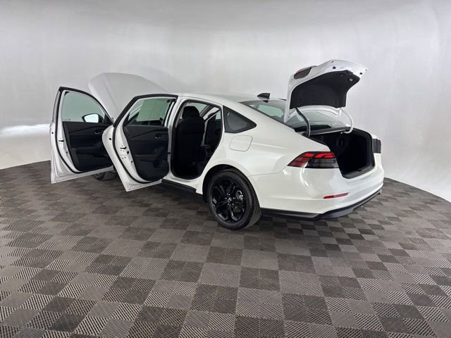 Certified 2025 Honda Accord SE image 21