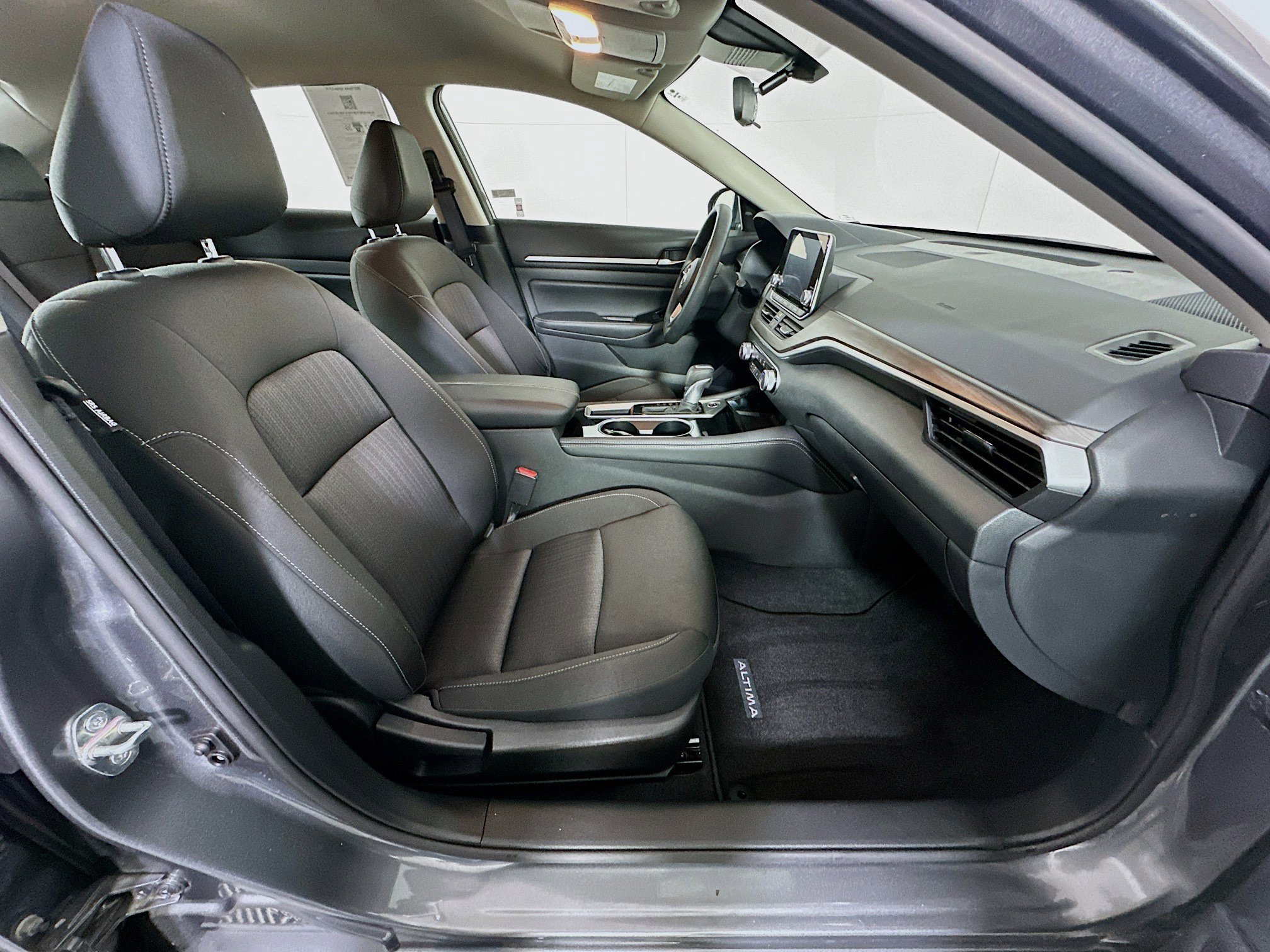Used 2023 Nissan Altima 2.5 SV FWD image 29